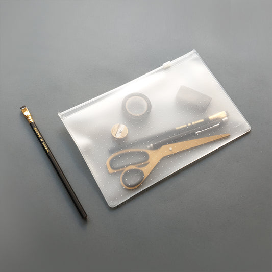 Transparent printed Zip Case- the magic pouch.  Perfect for storing and organizing all those items that always seem to find their way to the bottom of your bag!  Pens and pencils, makeup, jewelry, credit cards anything else you might need a stylish case for.  Made from Transparent EVA material (eco-friendly) with a plastic zipper.   Size medium: 18 cm - 27 cm / 7’’ - 10.5’’   *Items photographed with the Zip Case are not included.