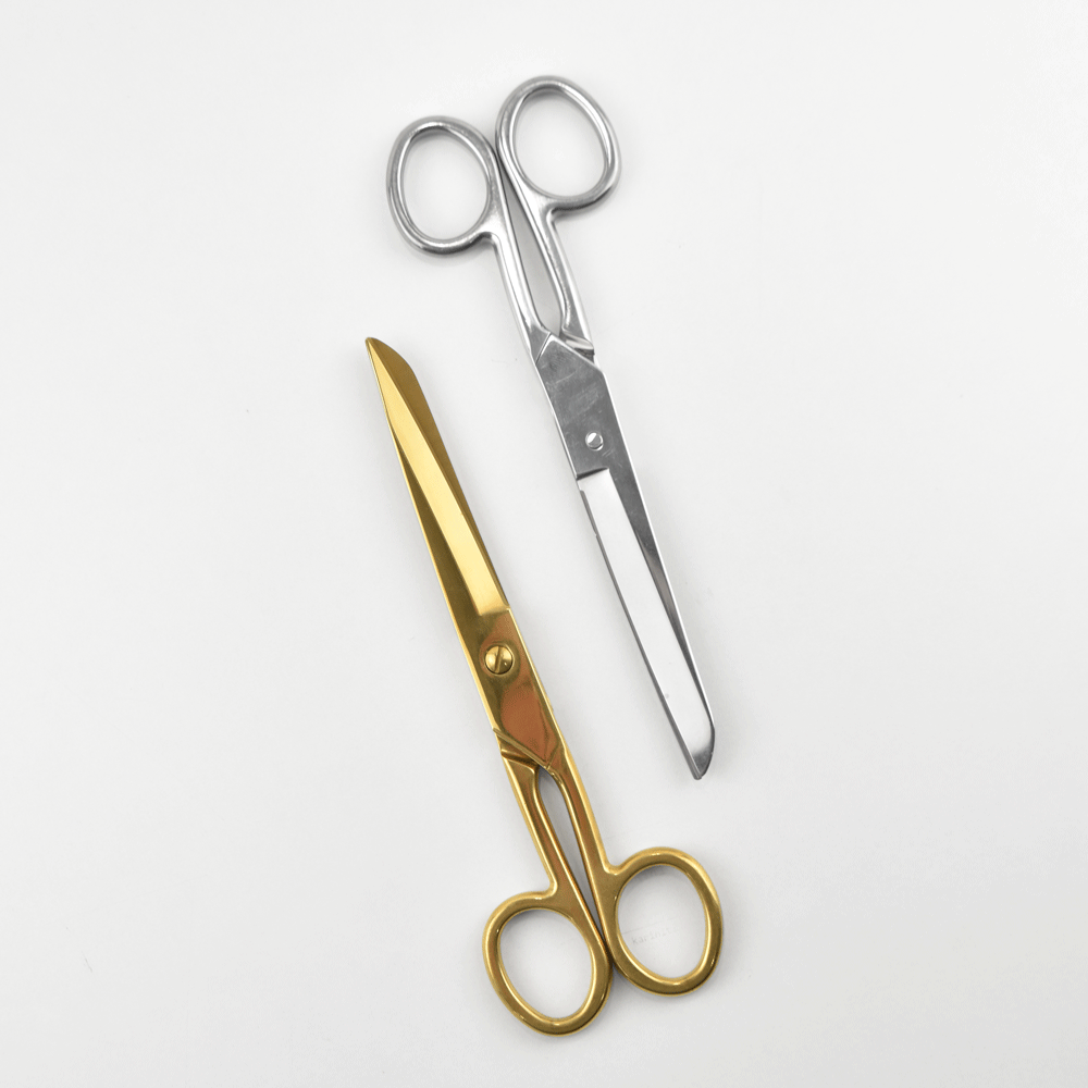 KaRniTi - Stainless Steel Scissors    ▲ Size: 18 cm   ▲ Weight: 96 gr.  ▲ Colors: Gold / Silver  ▲ Material: stainless steel