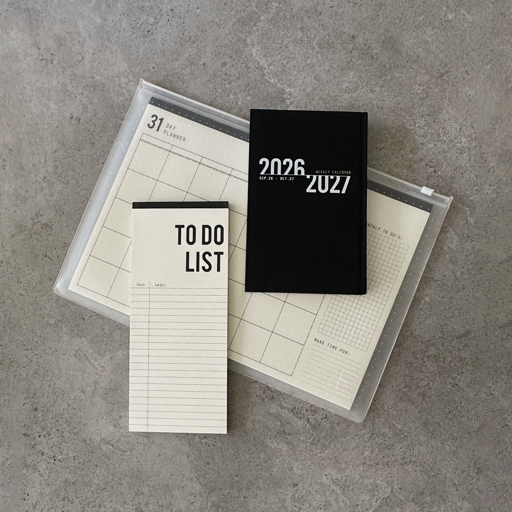 KaRiniTi Super Efficiency 2026/2027 – black weekly calendar, To Do List and 31-day planner in zip case, diagonal angle