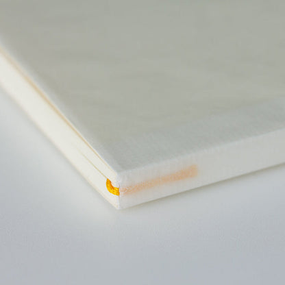 MIDORI MD Notebook A5 - Blank - spine and corner detail
