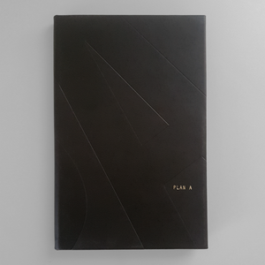 KaRiniTi - A two-way Hardcover PU notebook, so you can write from right to left or left to right. ▲ 13 cm - 20 cm ▲ 80 gr Creame Paper ▲ 80 Pages ▲ 40 Pages LINED ▲ 40 Pages DOT GRID ▲ Envelope included